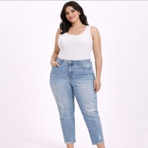 Universal Thread Distressed Ankle Jeans Size 14